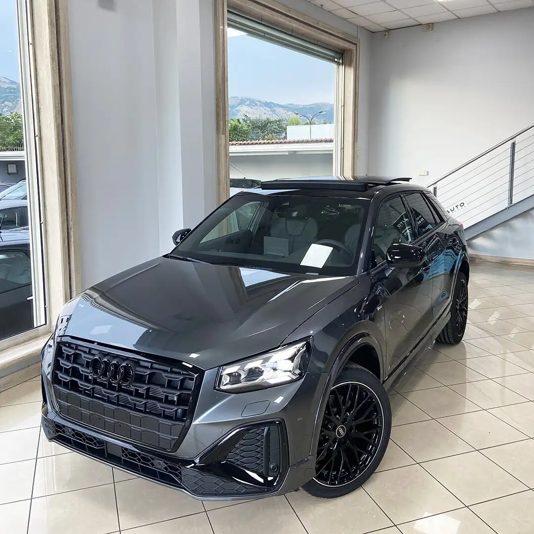 Audi Q2 Q2 35 TDI S tronic Identity Black tetto apribile Grigio - 2