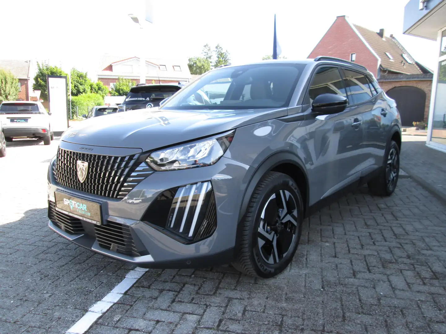 Peugeot 2008 PureTech 100 Allure Grijs - 1