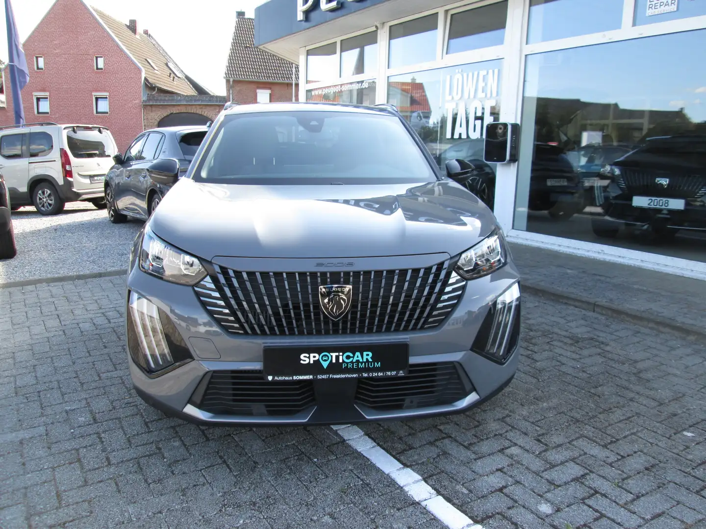 Peugeot 2008 PureTech 100 Allure Grijs - 2