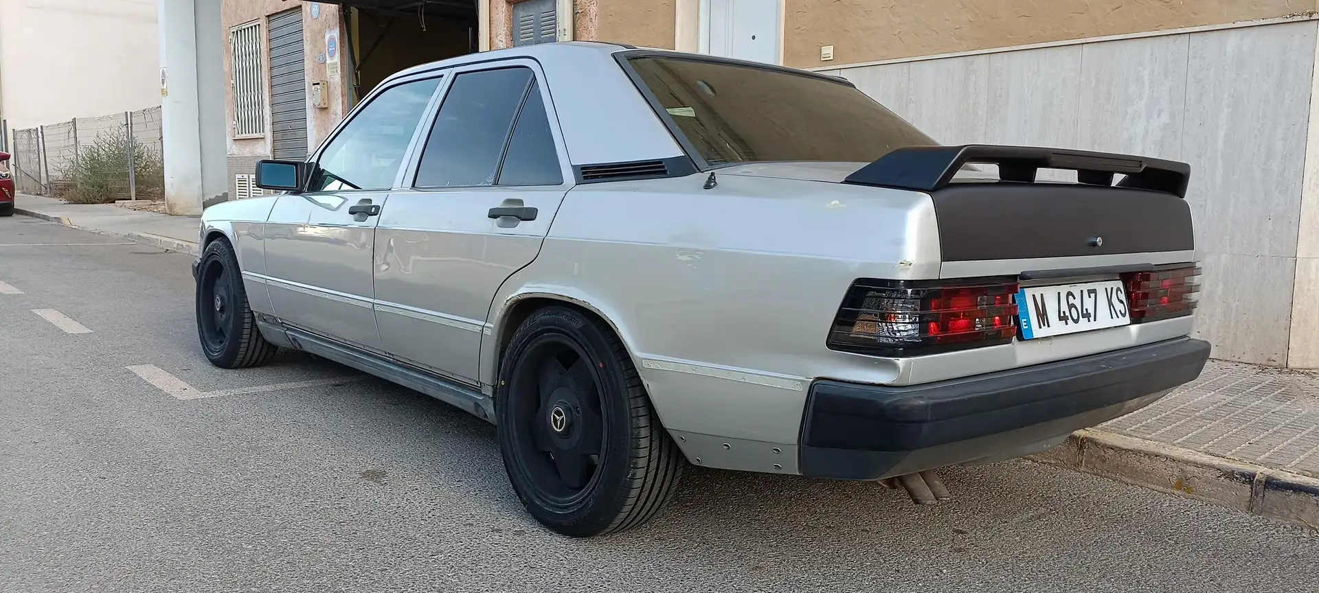 Mercedes-Benz 190 190E 2.6 166cv Plateado - 2