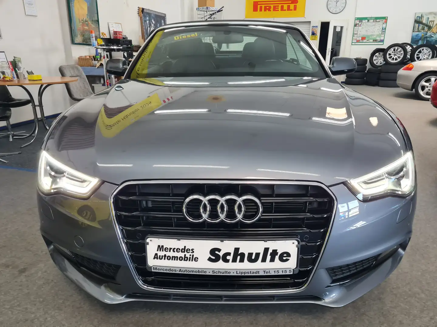 Audi A5 Cabrio 2.0 TDI DPF clean diesel Xenon,AHK,Navi,PT! Gris - 2