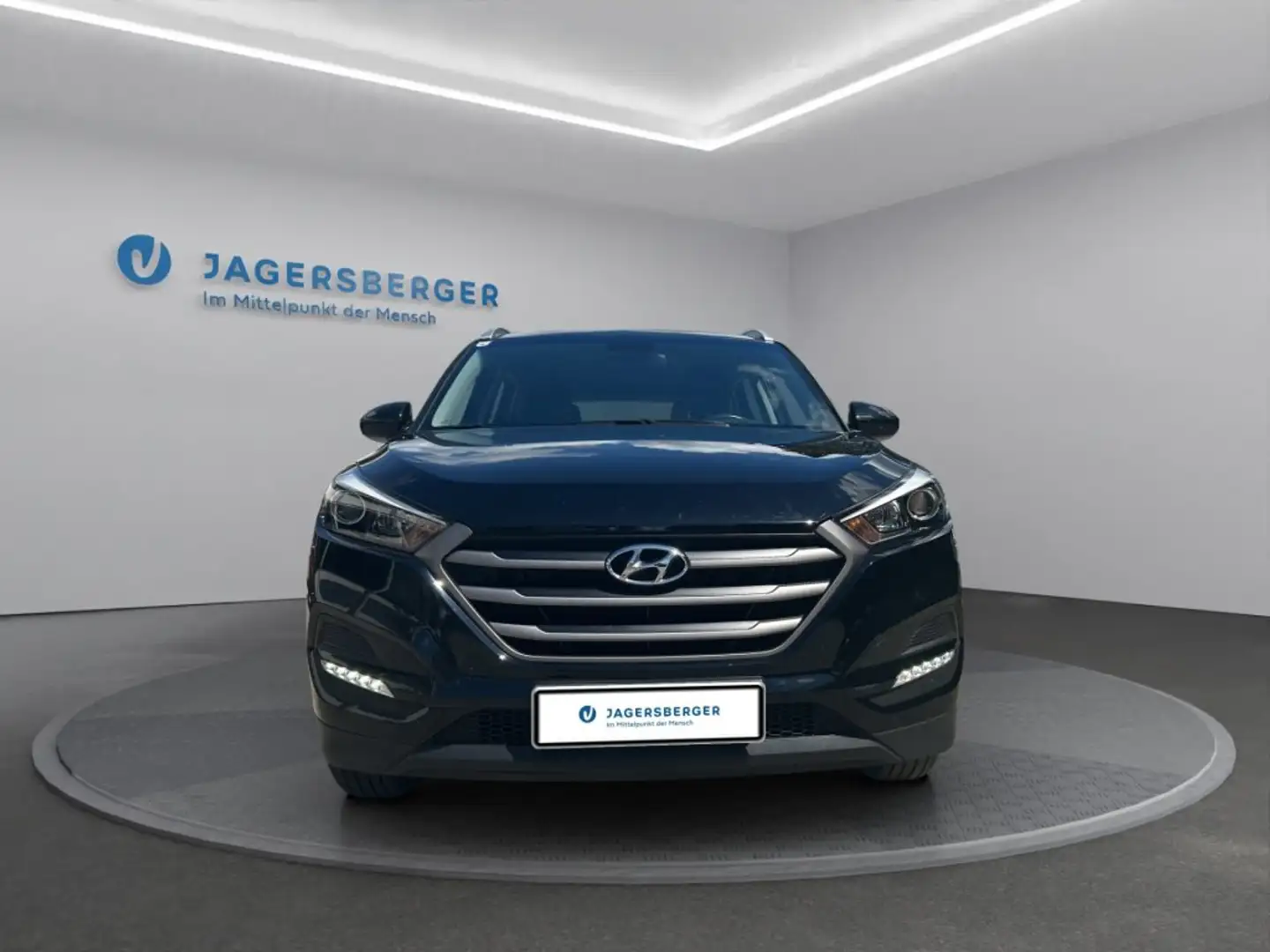 Hyundai TUCSON 1,6 GDI Comfort 2WD Schwarz - 2