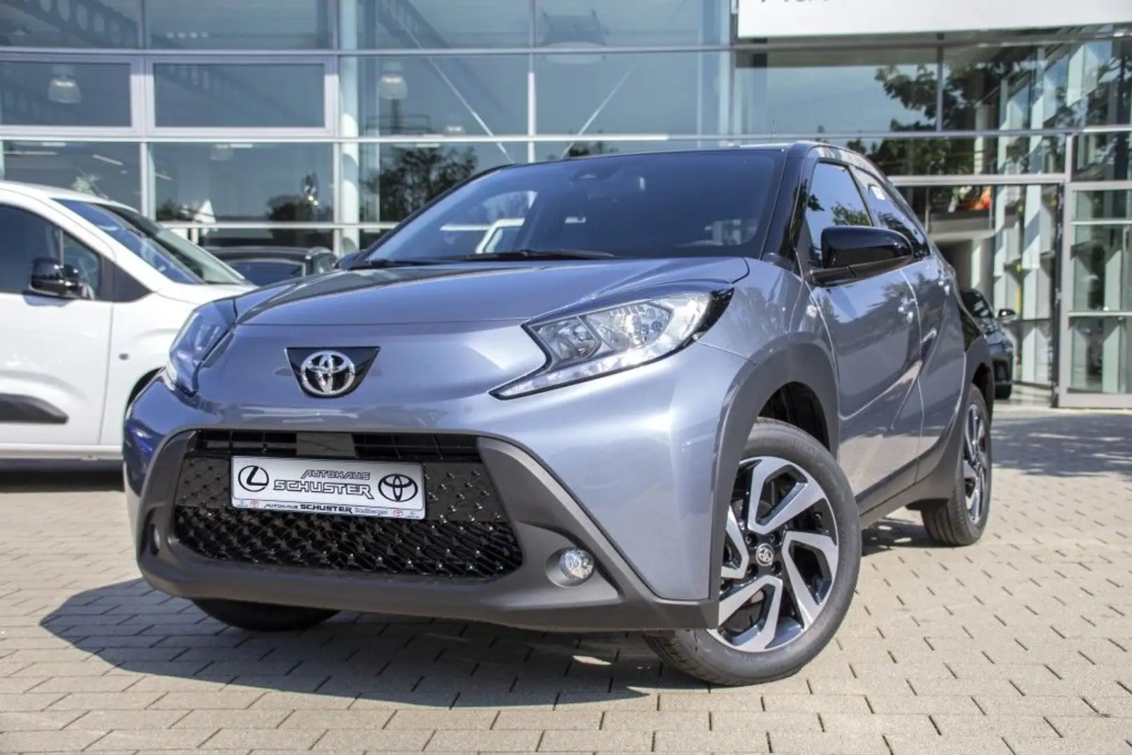 Toyota Aygo X Team D Grau - 1