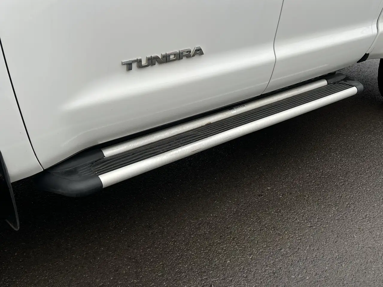 Toyota Tundra снимка Toyota Tundra