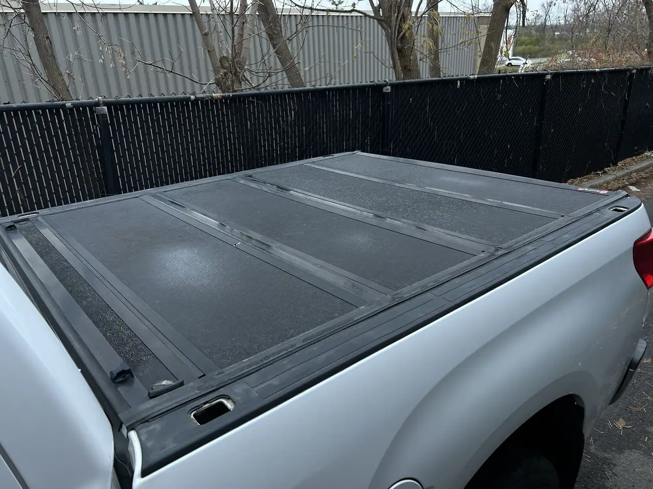 Toyota Tundra снимка Toyota Tundra
