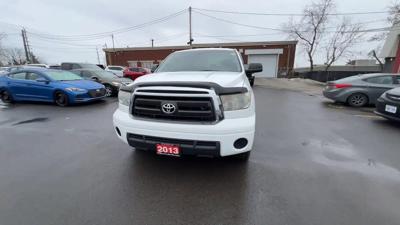 Toyota Tundra снимка Toyota Tundra