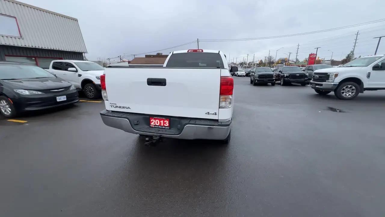 Toyota Tundra снимка Toyota Tundra