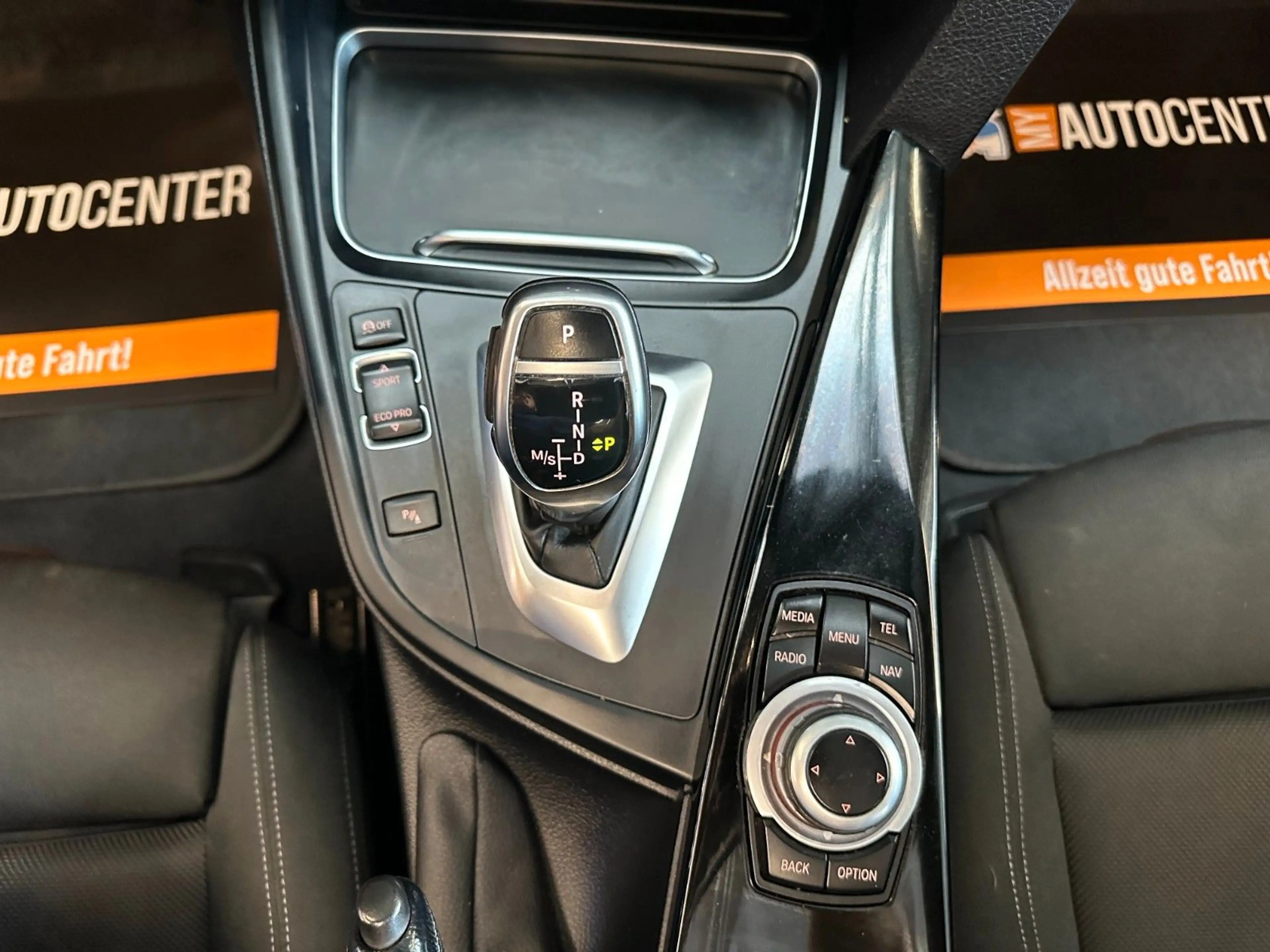 BMW 325 *KEYLESS*PANO*1.HAND*TÜV02/28*2-ZONEN*ACC*PDC — photo 13