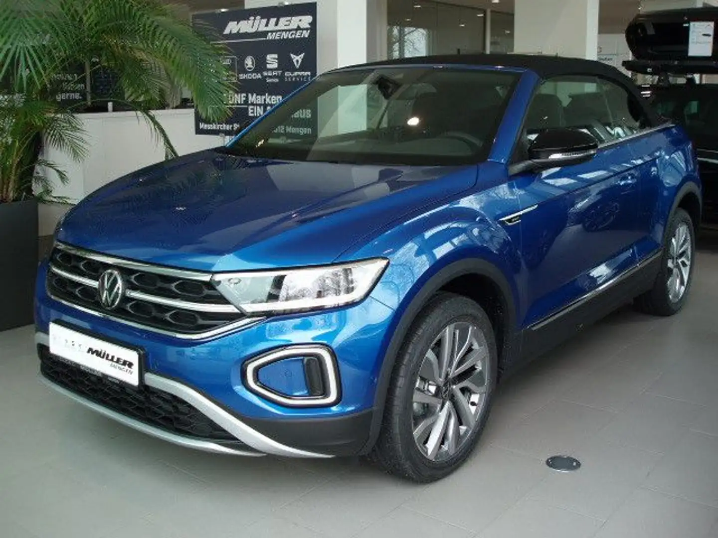 Volkswagen T-Roc Cabriolet Move 1,5 TSI DSG KAMERA/NAVI/LED Bleu - 2
