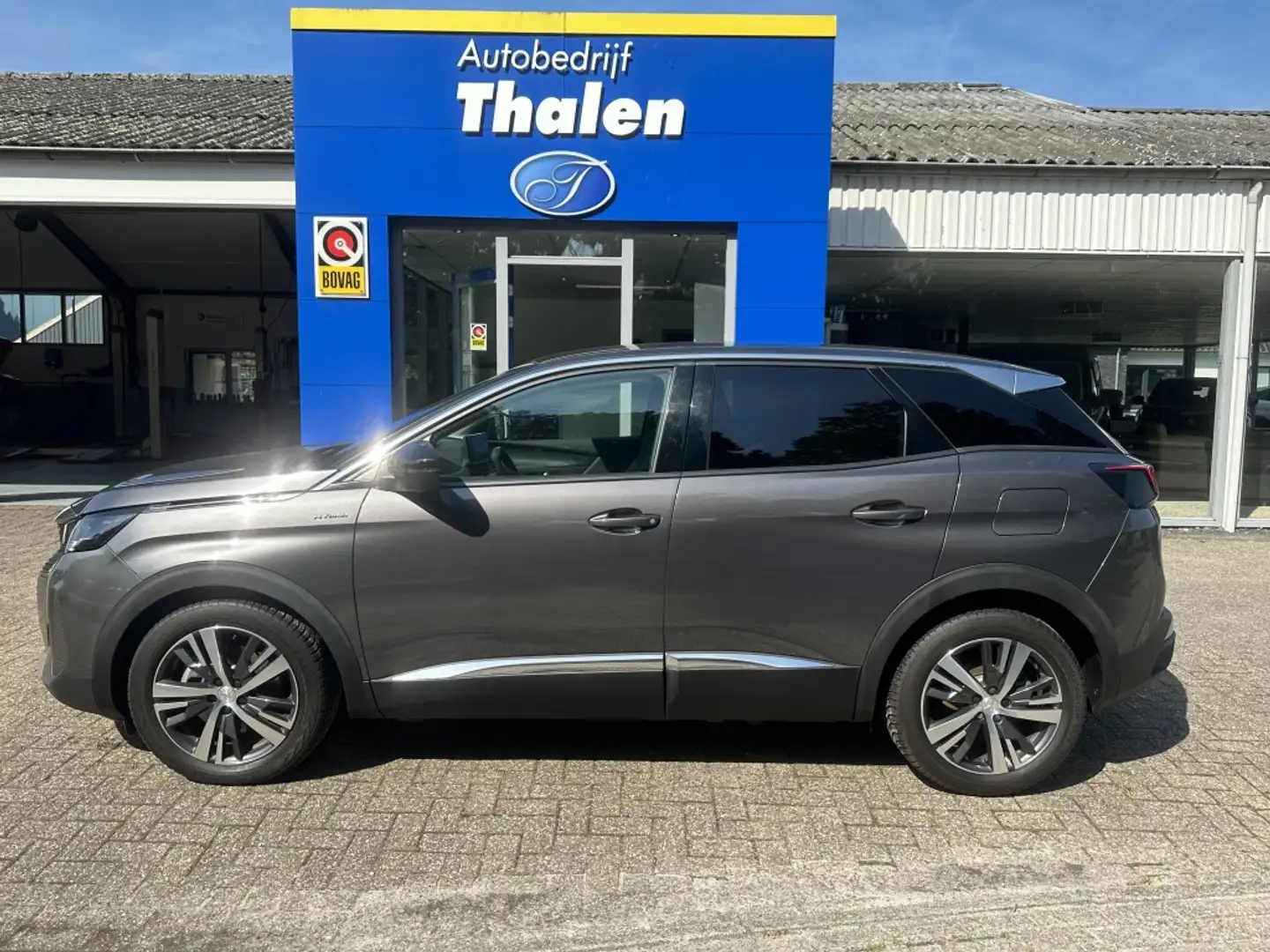 Peugeot 3008 1.6 HYbrid BL Allure Grijs - 2
