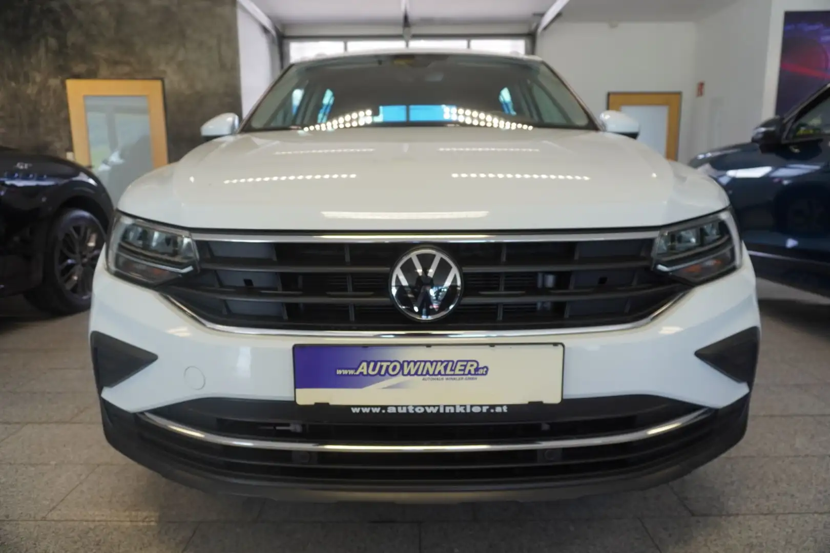 Volkswagen Tiguan 2,0 TDI 4Motion DSG ACC/Navi Weiß - 2