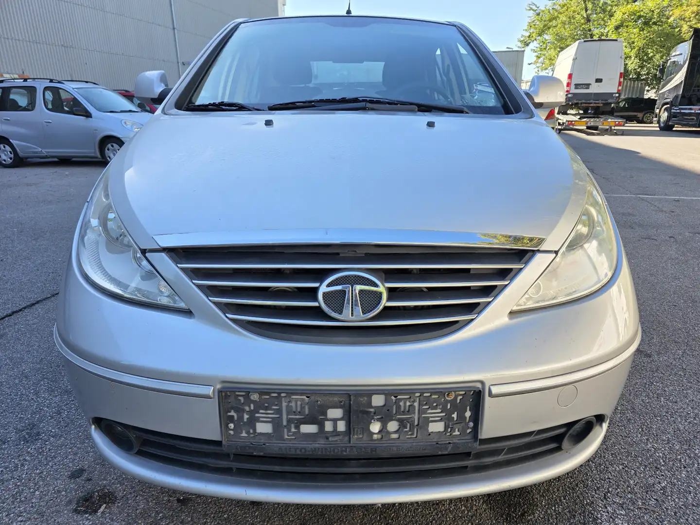 Tata Indica 1.3 Diesel Vista Quadrajet Srebrny - 1