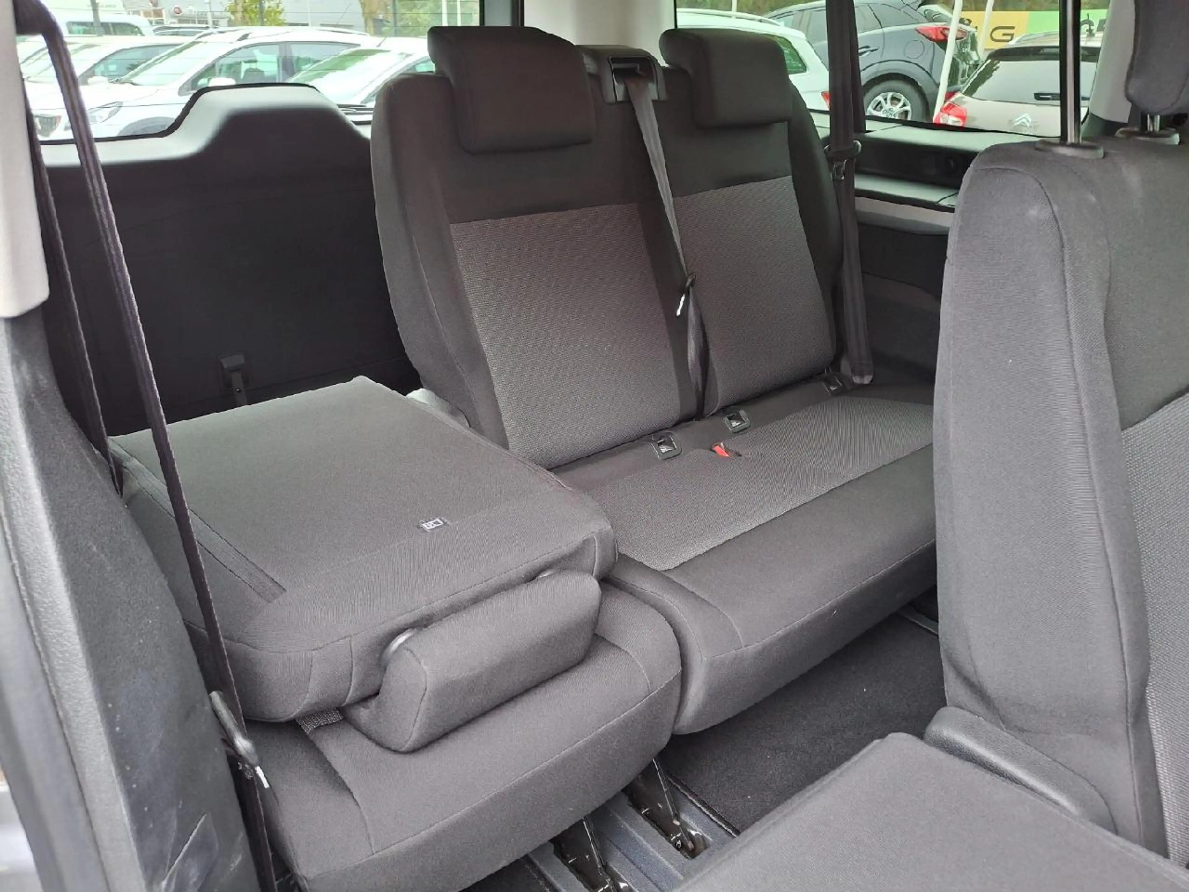 Peugeot Traveller Business L3 — photo 8