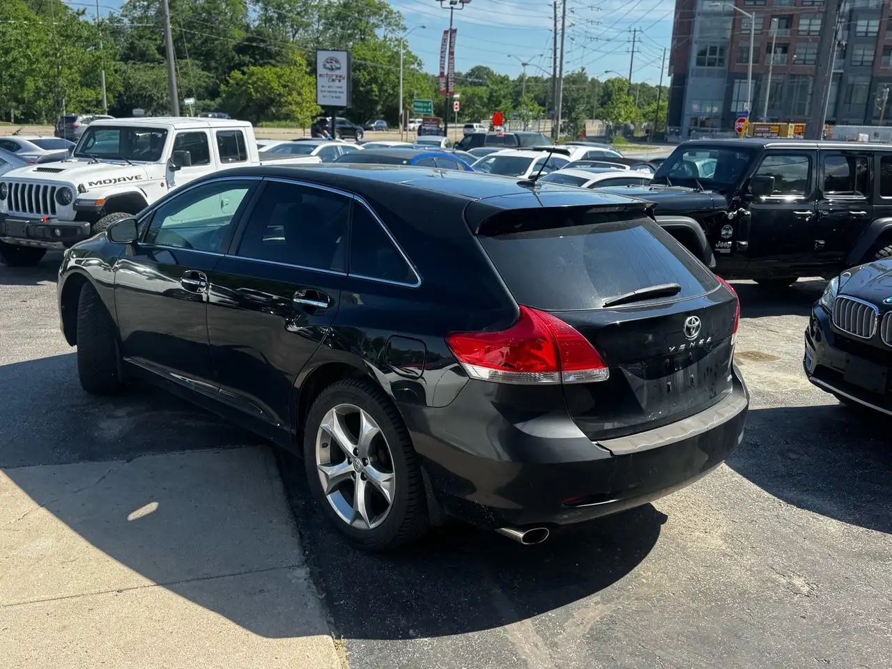 Toyota Venza photo Toyota Venza