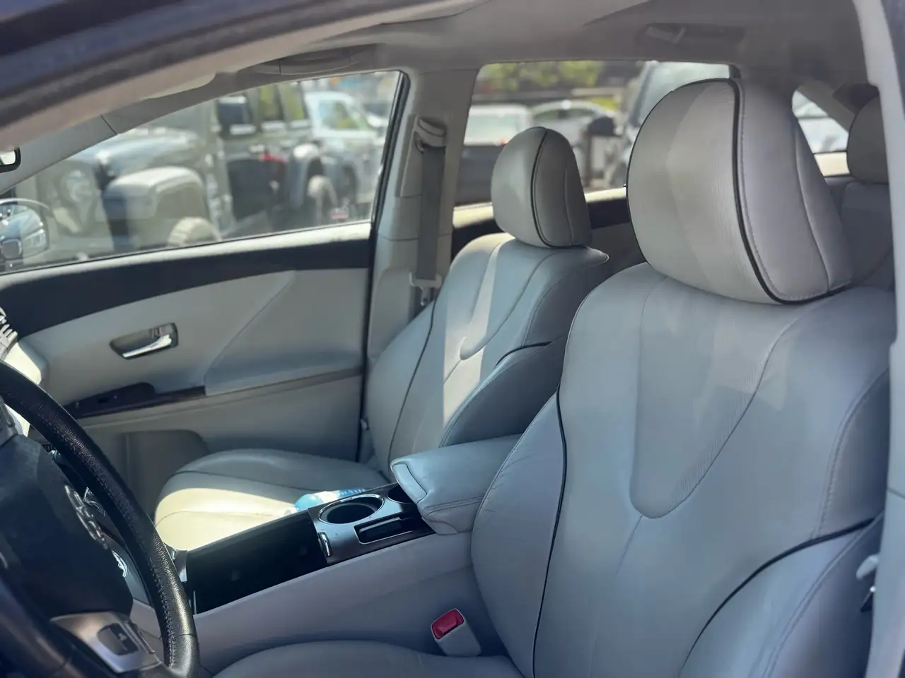 Toyota Venza photo Toyota Venza