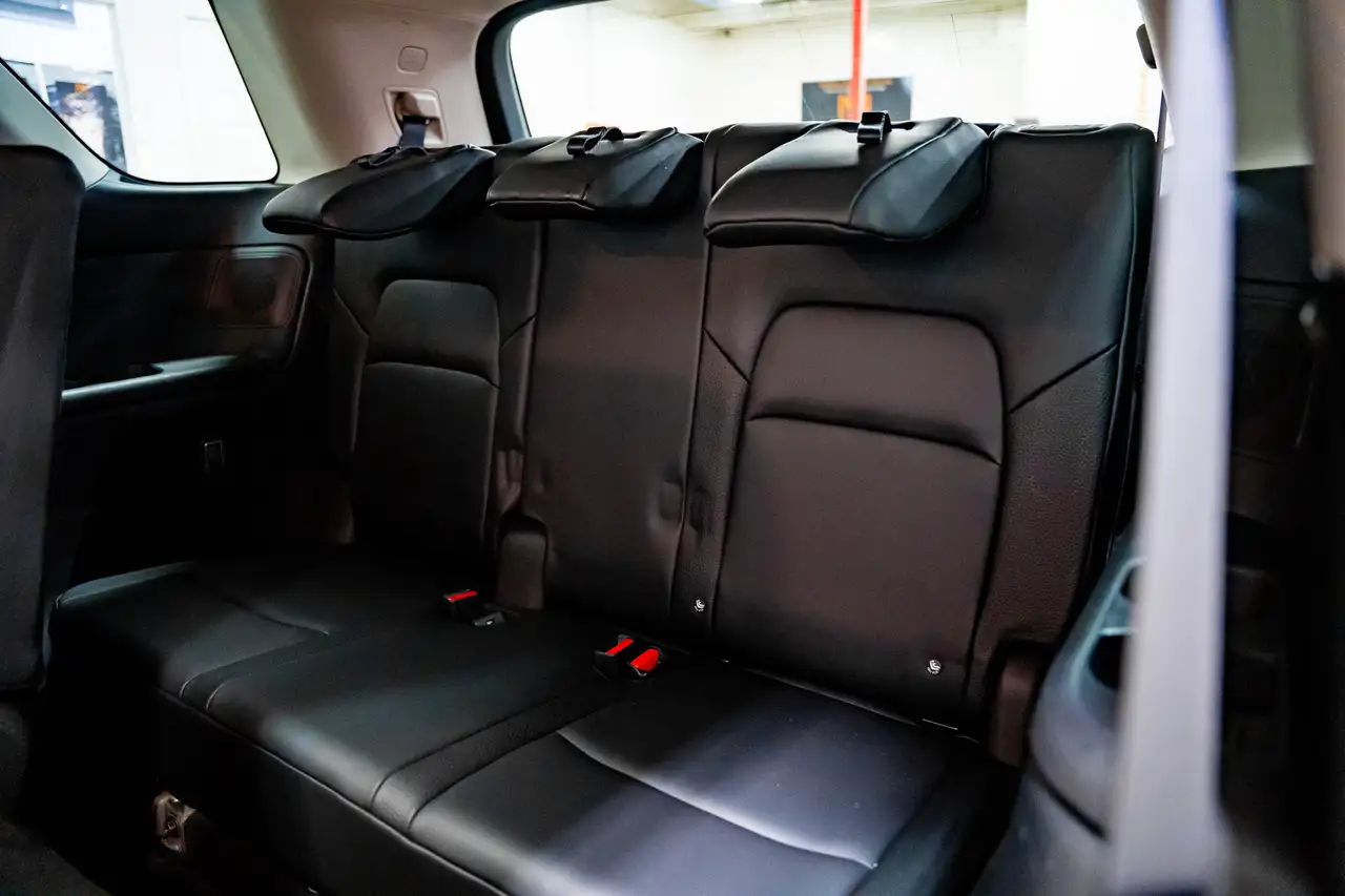 Nissan Pathfinder снимка Nissan Pathfinder