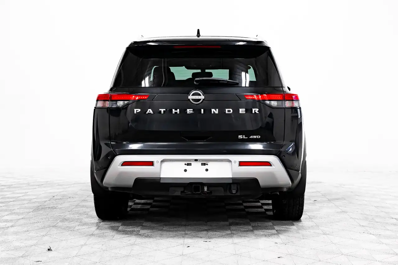 Nissan Pathfinder снимка Nissan Pathfinder