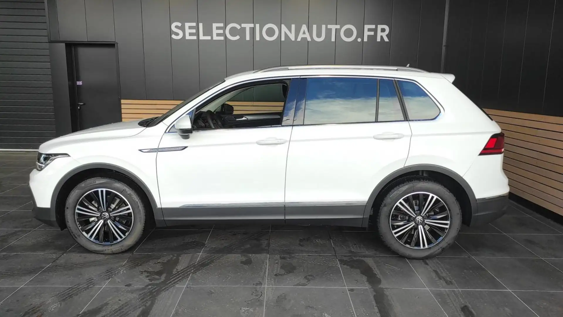 Volkswagen Tiguan II 2.0 TDI 150 DSG7 LIFE BUSINESS Blanc - 2