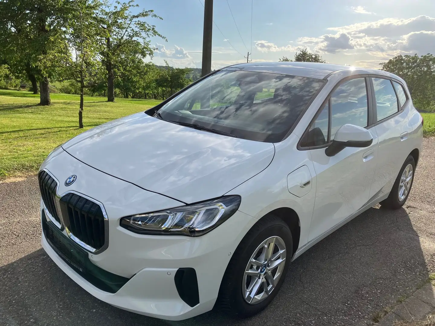 BMW 225 2er Active Tourer Plug-In-Hybrid 225e xDrive Activ Alb - 1