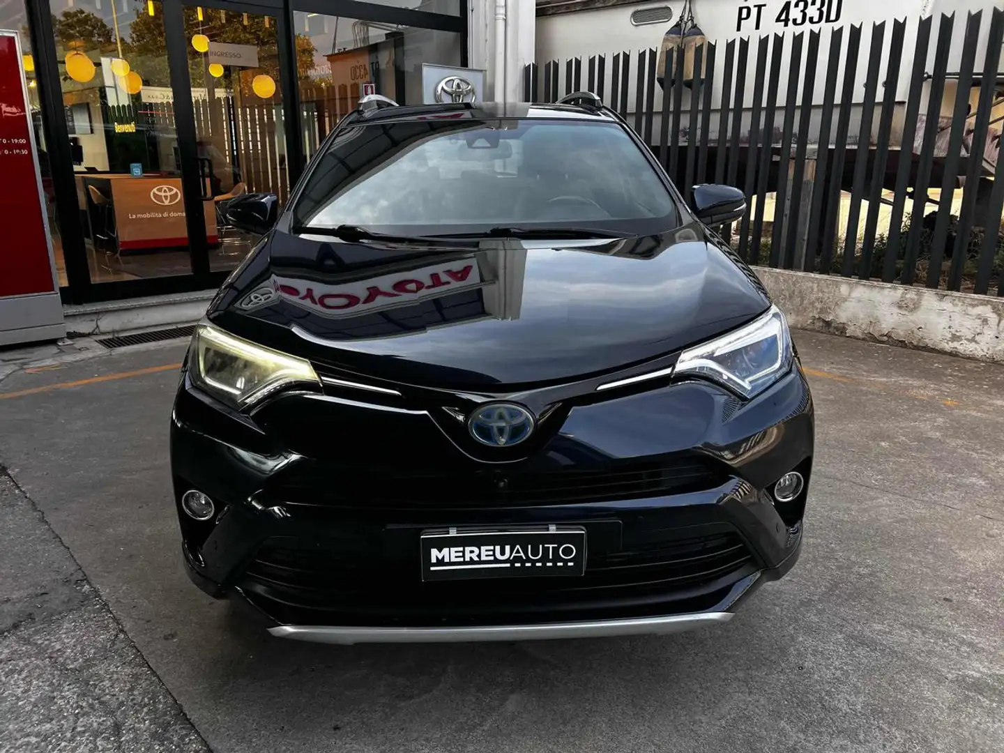 Toyota RAV 4 MY23 RAV4 2.5 Hybrid 2WD Lounge Blau - 2