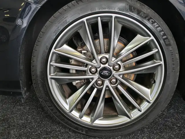 Ford Focus view 15