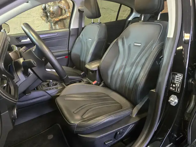 Ford Focus view 10