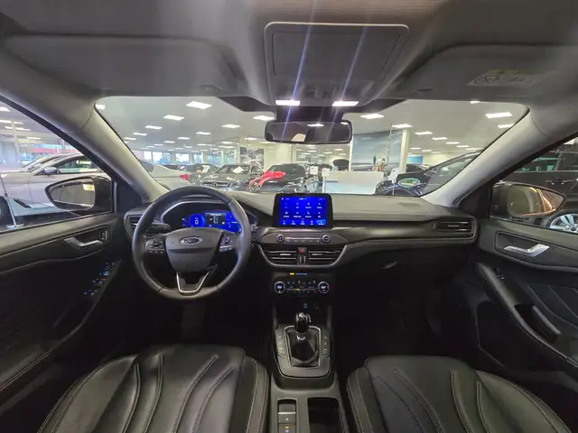 Ford Focus view 14