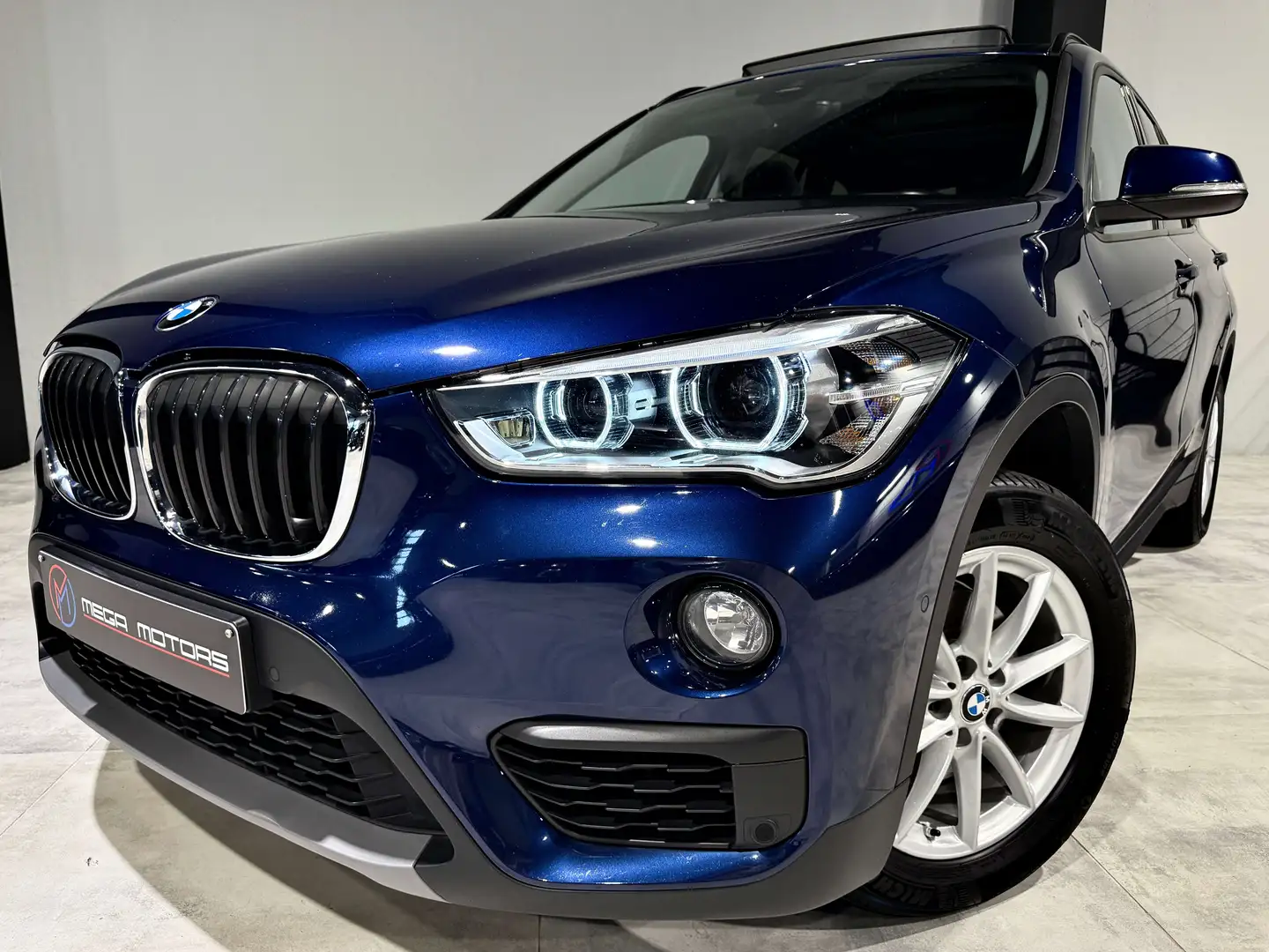BMW X1 2.0dAS 150CV B.AUTO+F1 PANO NAVi PRO HARMAN HEADUP Bleu - 1
