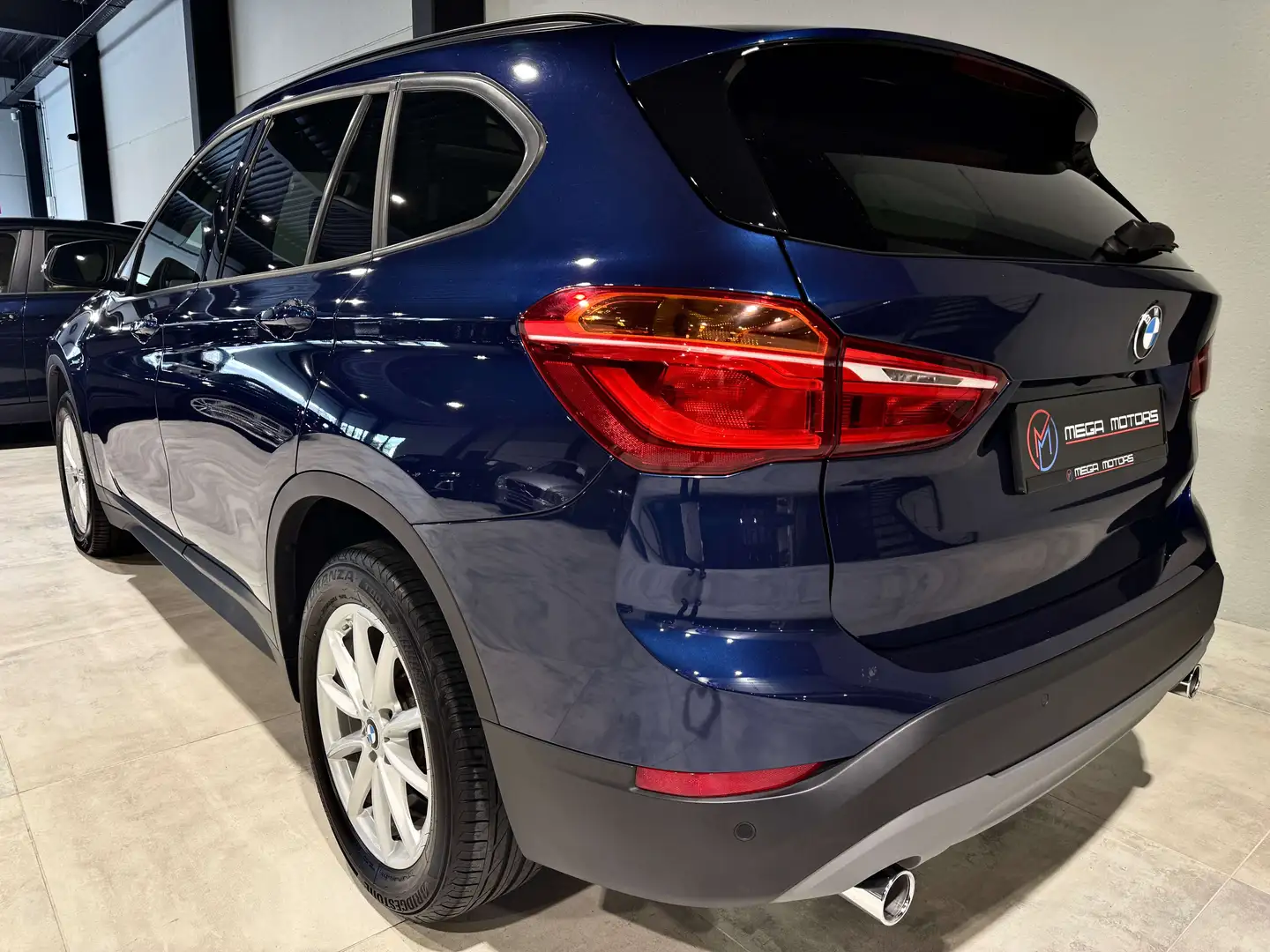 BMW X1 2.0dAS 150CV B.AUTO+F1 PANO NAVi PRO HARMAN HEADUP Bleu - 2