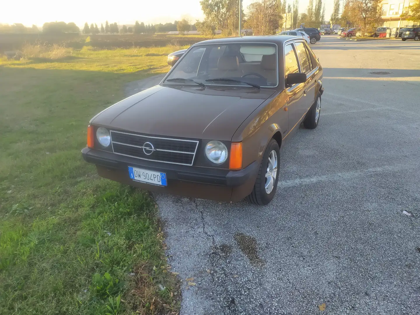 Opel Kadett 12s luxus - 2