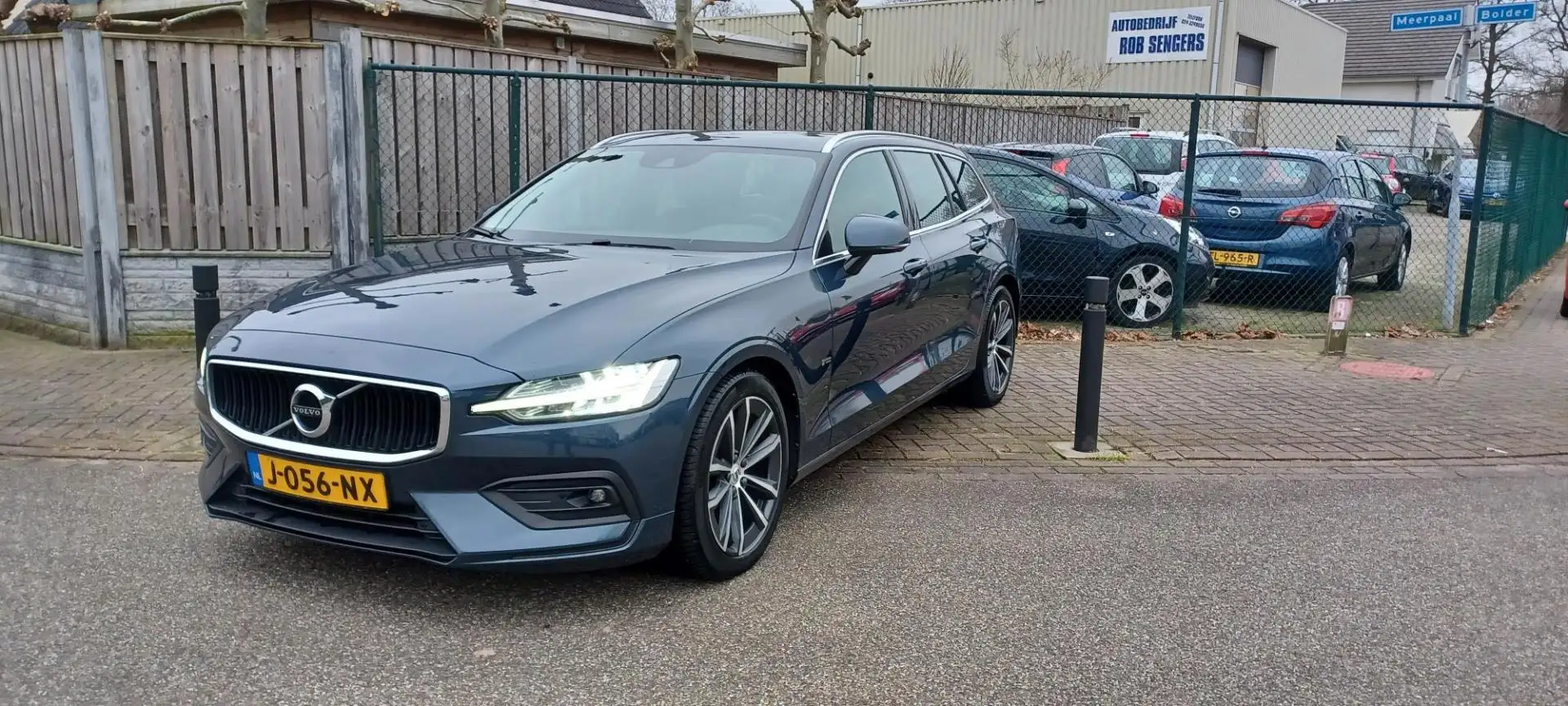 Volvo V60 2.0 B5 Business Pro Blauw - 2