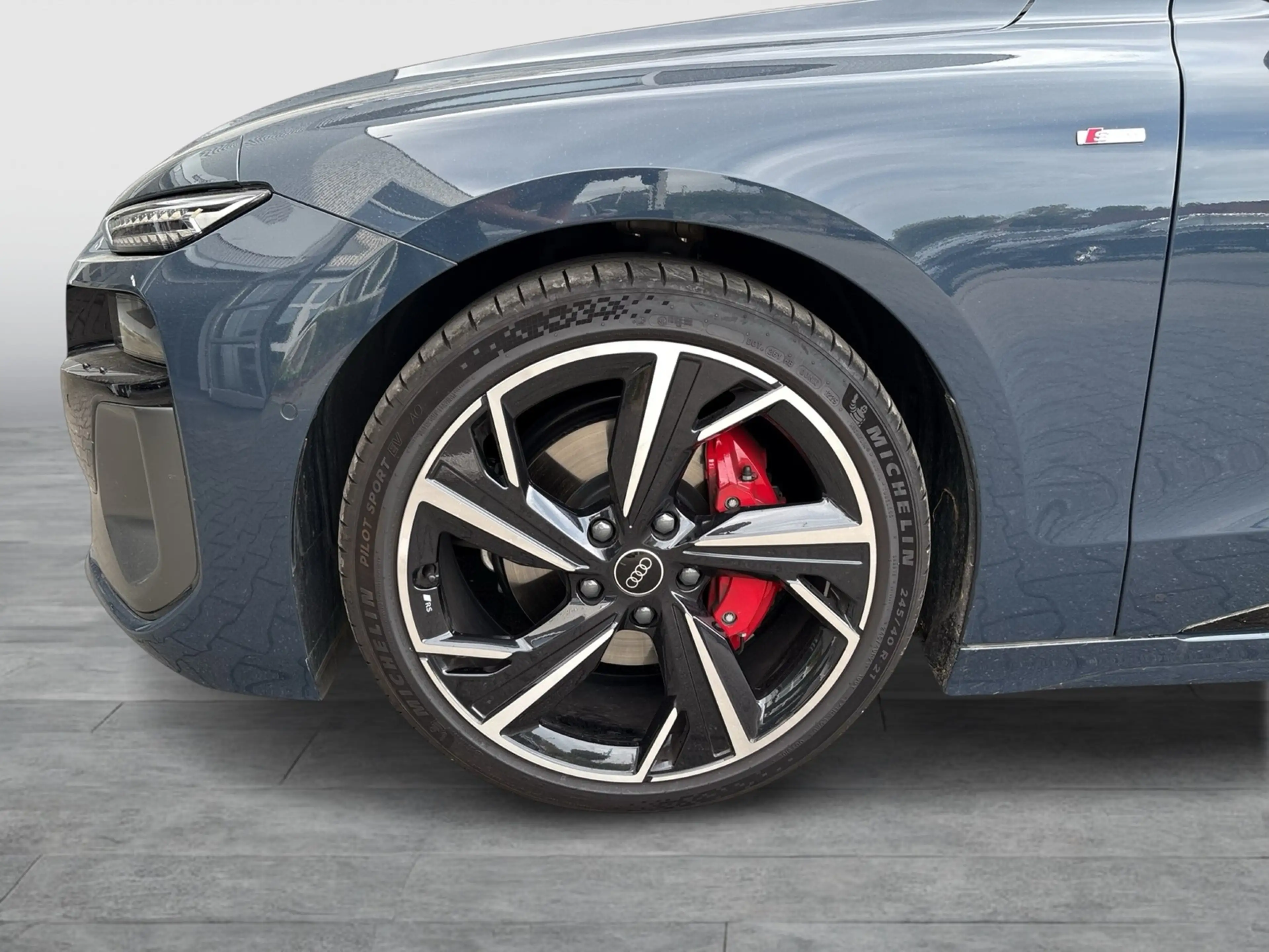 Audi A6 e-tron Sportback performance S LINE AHK LM21 — photo 10