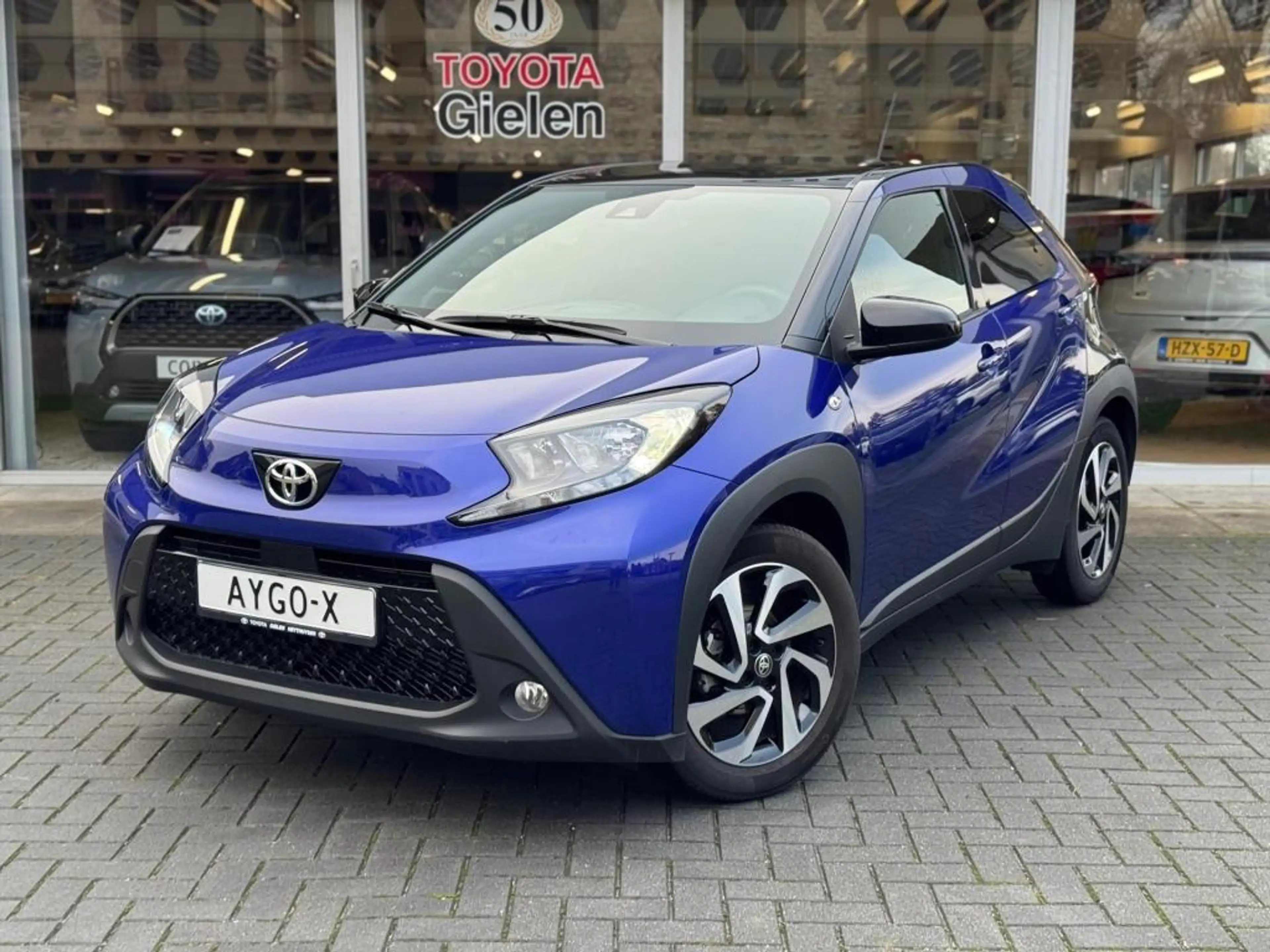 Toyota Aygo X 1.0 VVT-i MT Pulse Bi-tone | Juniper blue, 17 inch — photo 27