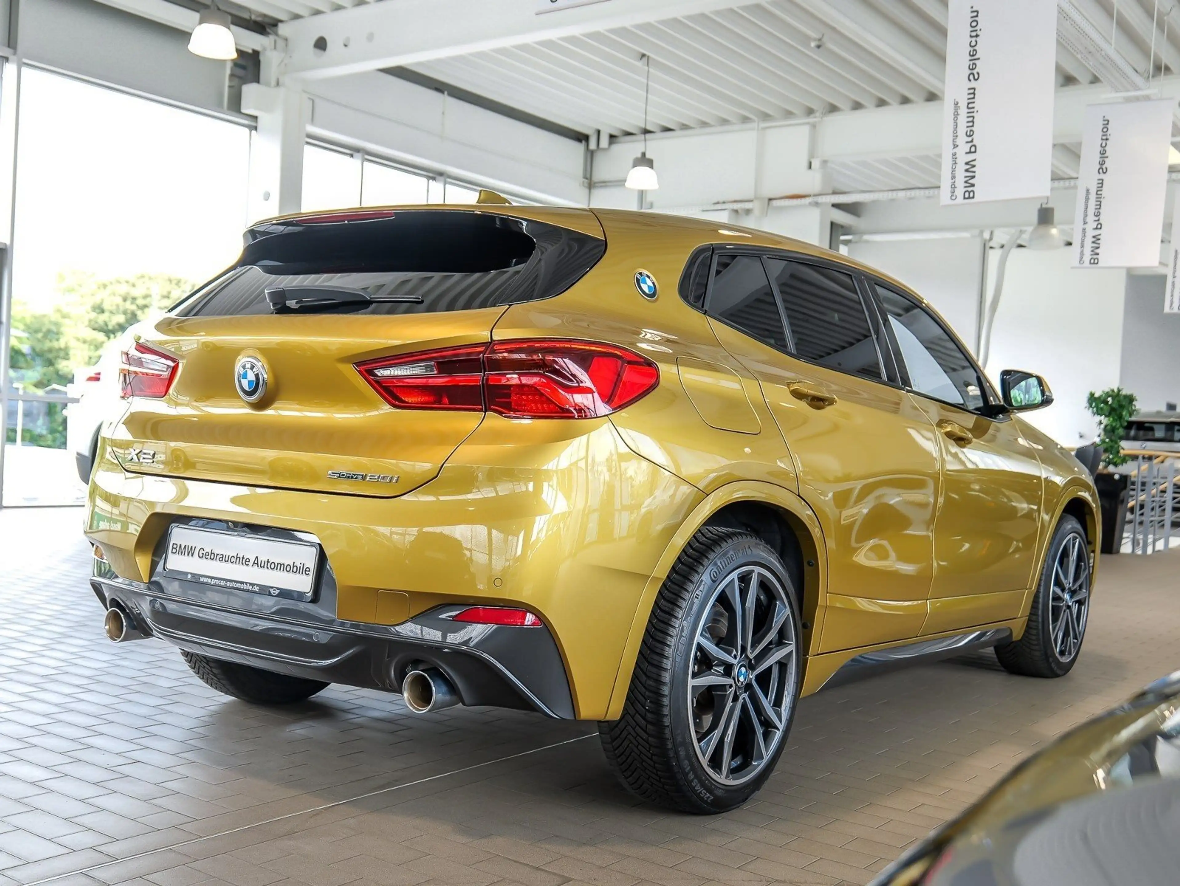 BMW X2 sDrive20i M-Sport HeadUp Pano Leder Kamera — photo 2