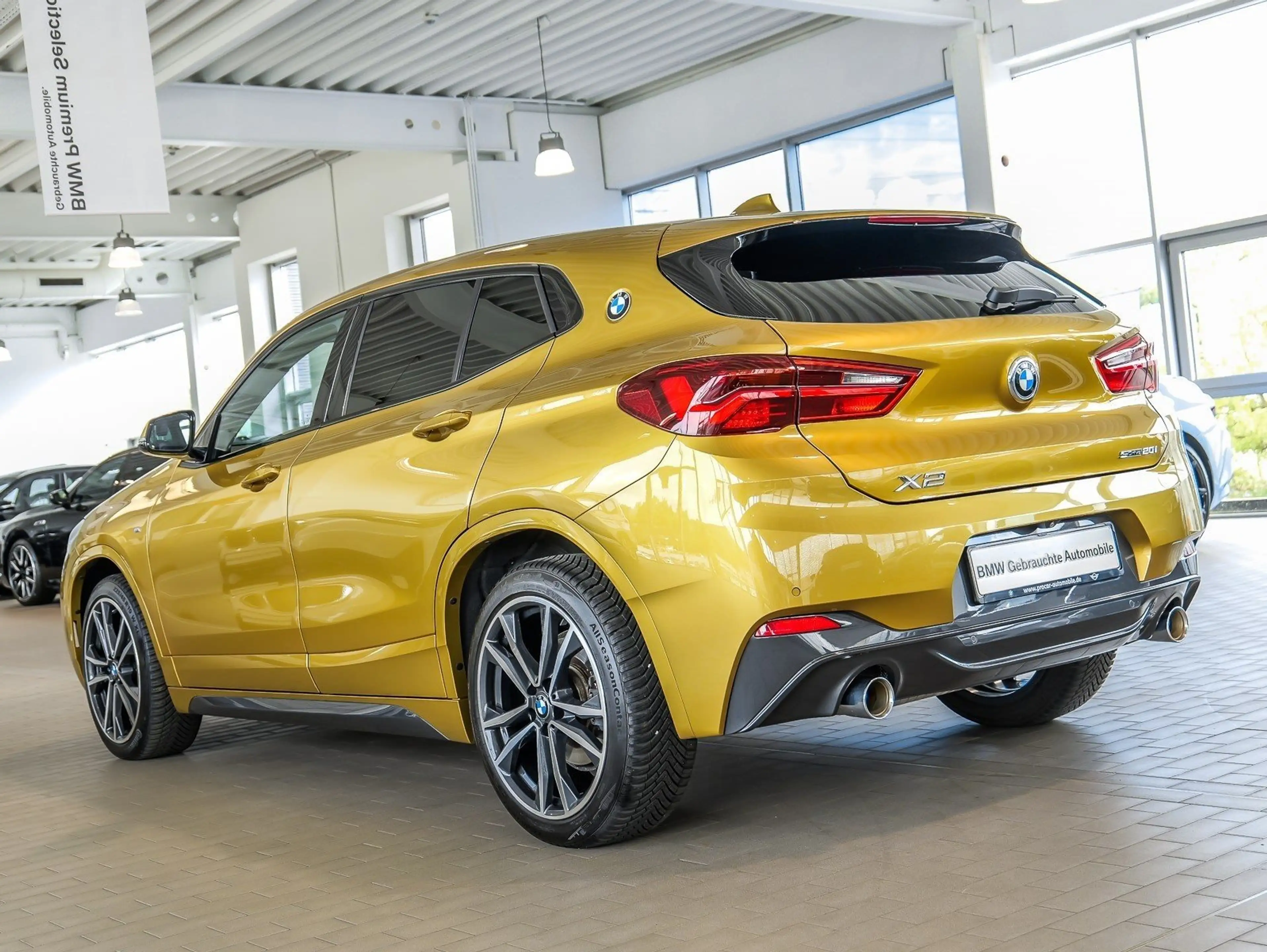 BMW X2 sDrive20i M-Sport HeadUp Pano Leder Kamera — photo 7