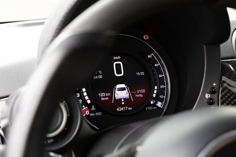 Abarth 595 Competizione 1.4 T-Jet 201 PK | Carbon Sabelt Kuipstoelen | One — photo 12