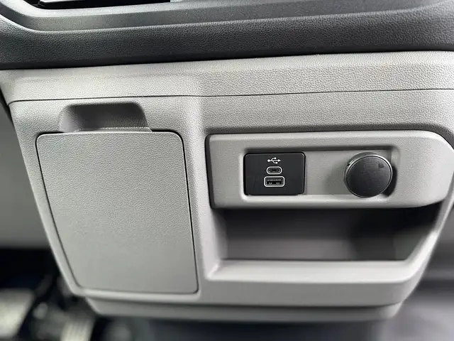 Ford Transit Custom Kombi 2,0 EcoBlue L2H1 320 FWD Limited Aut. Ansicht 30