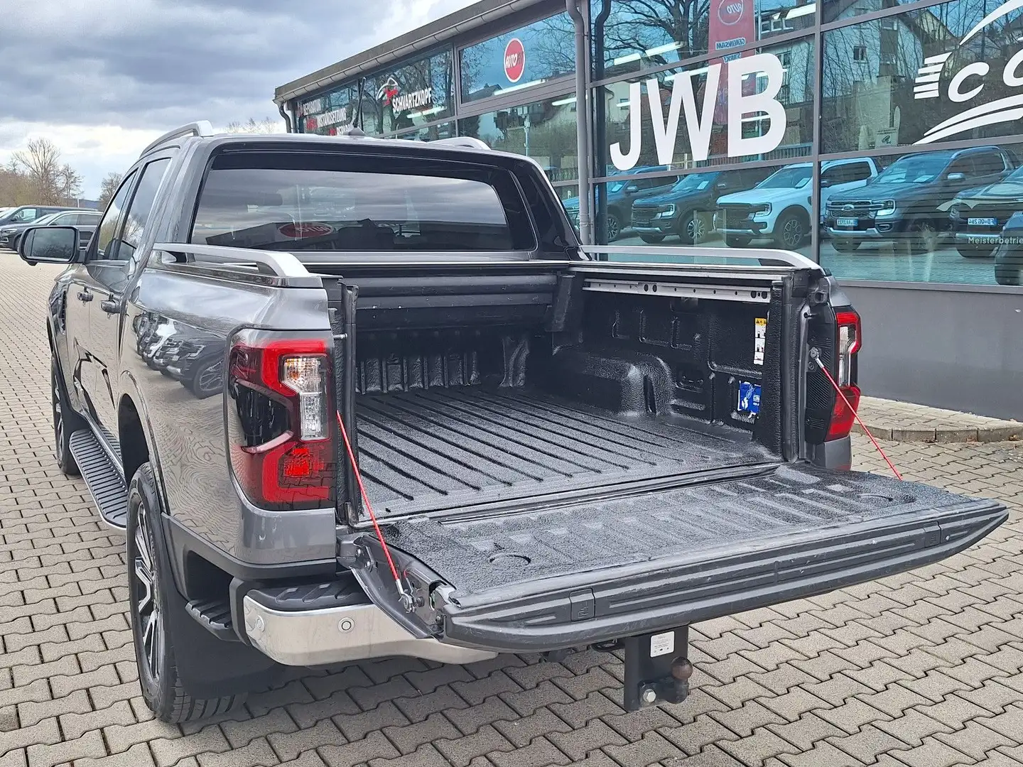 Ford Ranger Platinum 3,0d T-73 eRollo AHK Np77t LAGER Gris - 2