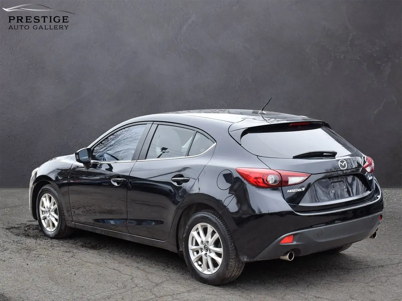 Mazda 3 снимка Mazda 3