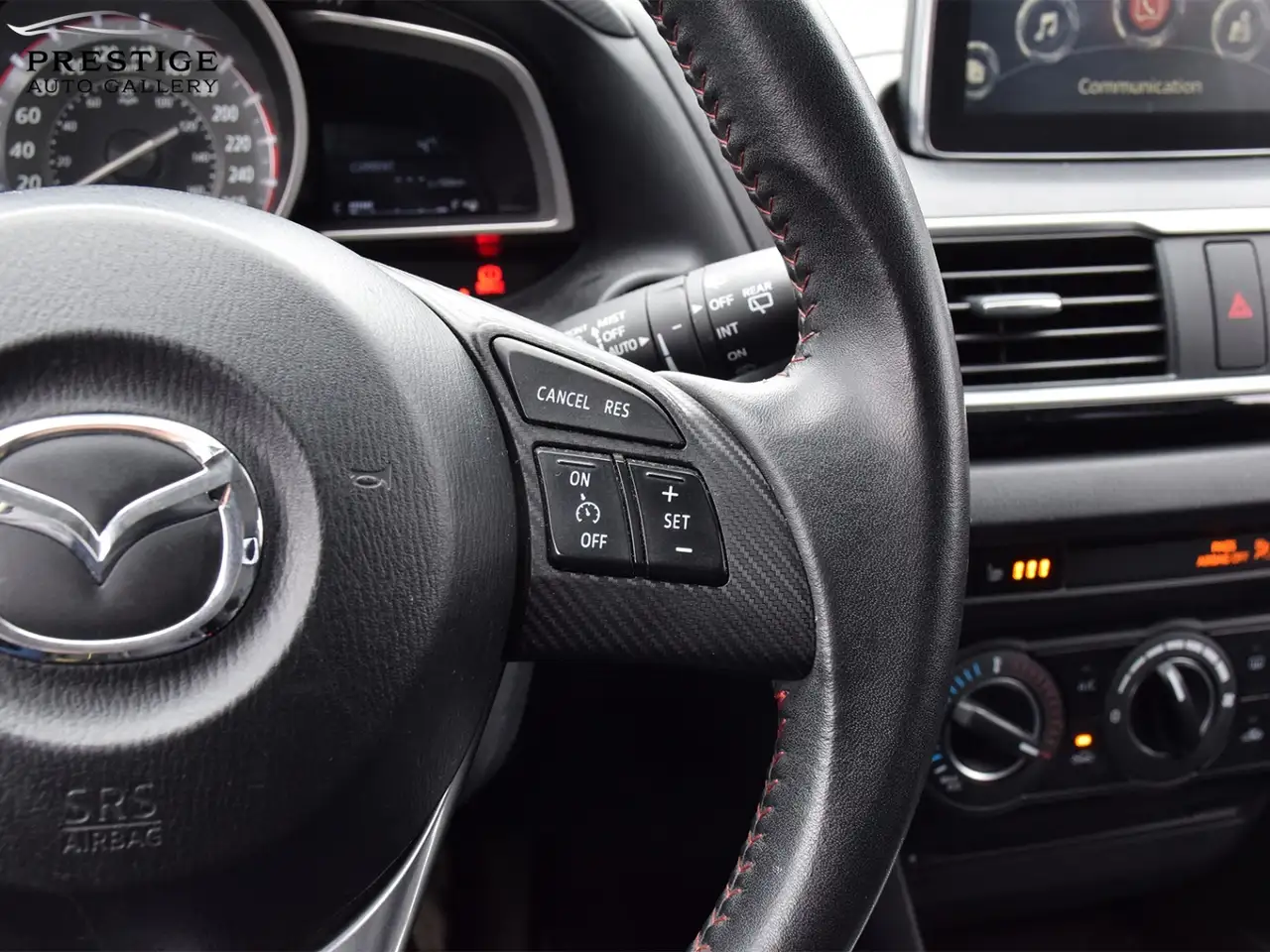Mazda 3 снимка Mazda 3