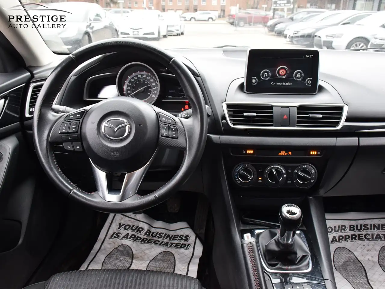 Mazda 3 снимка Mazda 3