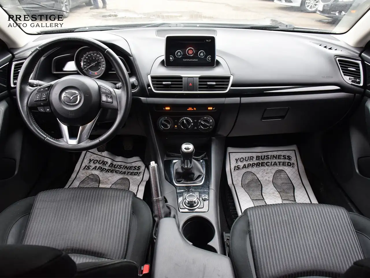 Mazda 3 снимка Mazda 3
