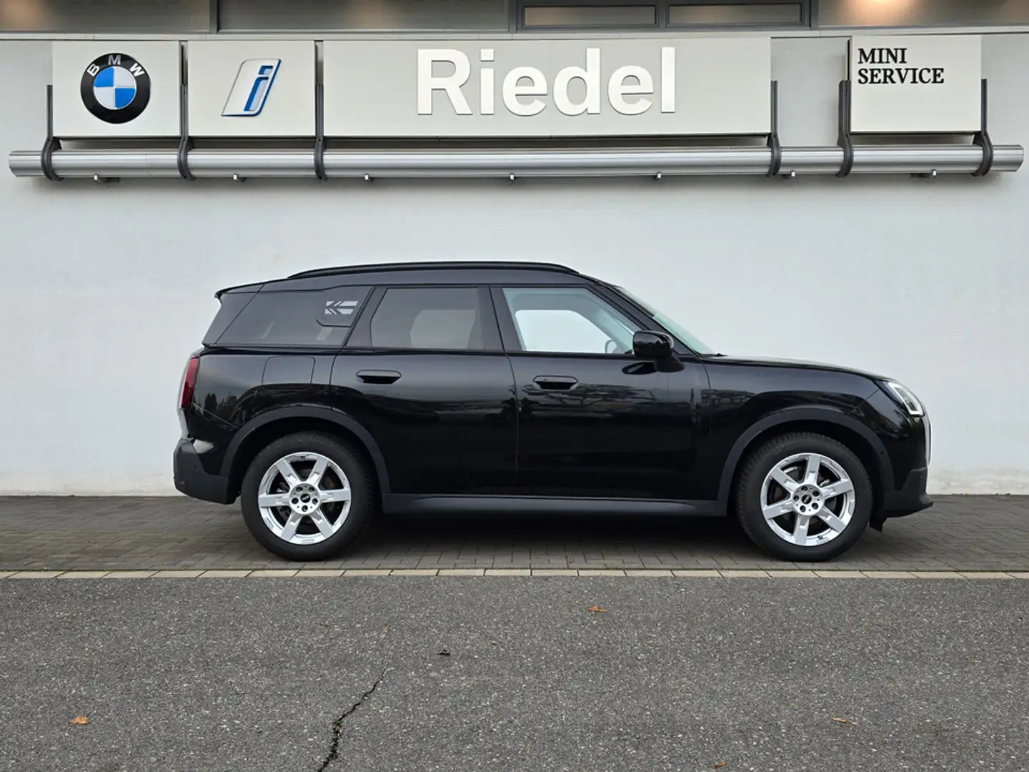 MINI Cooper SE Countryman Cooper D Countryman Classic Trim Pano Head-Up Schwarz - 2