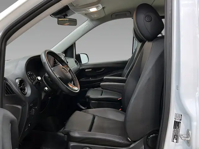 Mercedes-Benz Vito view 9