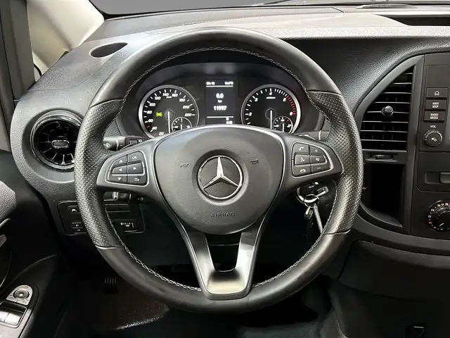 Mercedes-Benz Vito view 14