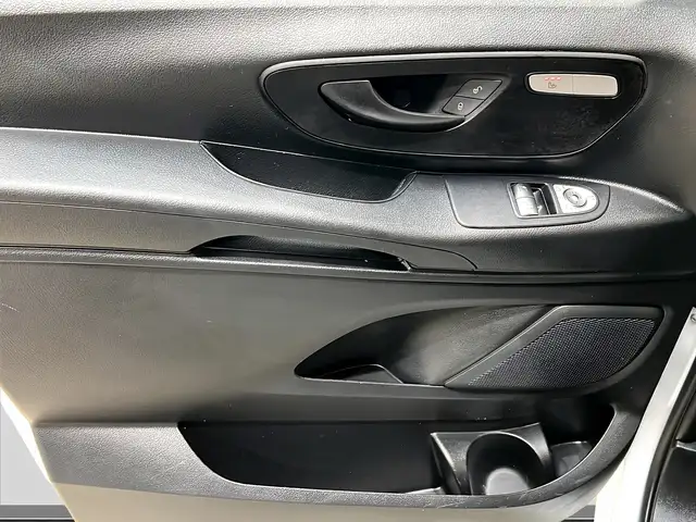 Mercedes-Benz Vito view 13