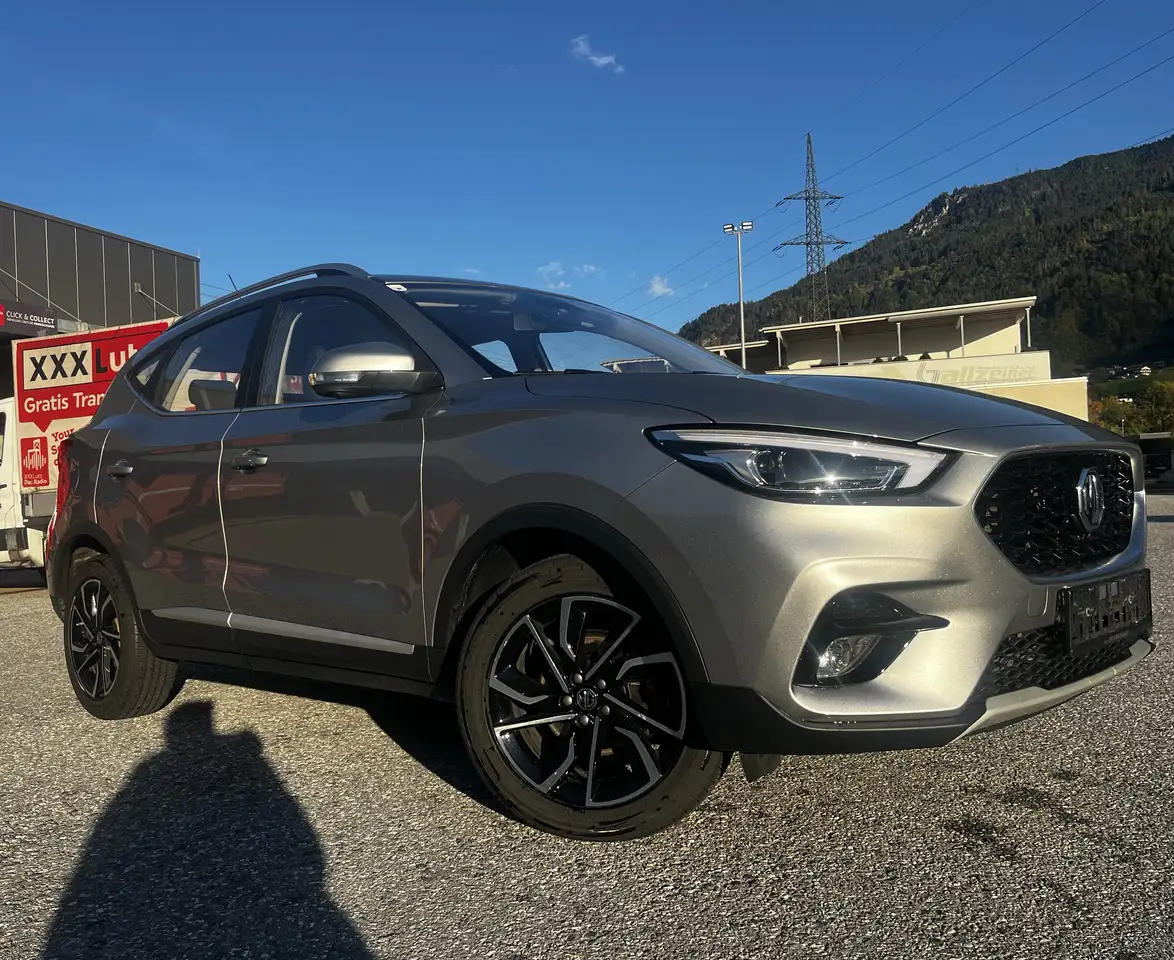MG ZS