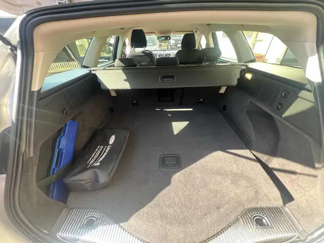 Ford Mondeo view 15
