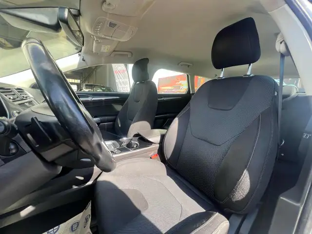 Ford Mondeo view 9