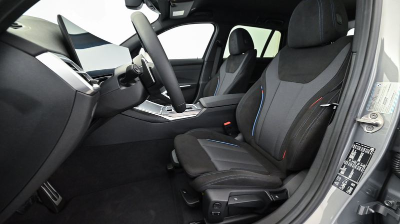 BMW 320 d xDrive — photo 8